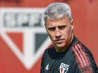 O treinador Hernán Crespo