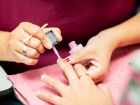 Um dos cursos oferecidos é de manicure e pedicure