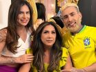 Djidja Cardoso (à esquerda) posa ao lado da mãe e do irmão 