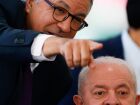 Alexandre Padilha, ministro da saúde, junto ao presidente Lula