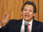 Haddad diz que recorrerá de tarifas de Trump e busca diálogo para reduzir tensão entre Brasil e EUA.