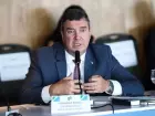 O governador de Mato Grosso do Sul, Eduardo Riedel, durante reunião em Brasília; ele oficializa sua filiação ao PP nesta terça (19).