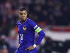 Mbappé sente o tornozelo e é desconvocado da seleção francesa antes de jogo contra o Azerbaijão