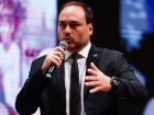 Carlos Bolsonaro (PL-RJ) reagiu com palavras de baixo calão à ação do STF contra o pai.