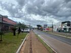 Céu nublado em Campo Grande; frente fria mantém temperaturas amenas e aumenta o risco de chuva e ventos fortes nesta terça-feira (24) em Mato Grosso do Sul.