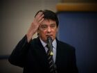 Cristóvão Silveira durante discurso na Câmara Municipal de Campo Grande, onde atuou como vereador com foco em educação e causas sociais.