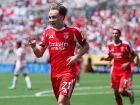 Andreas Schjelderup comemora gol que deu a vitória ao Benfica sobre o Bayern de Munique. 