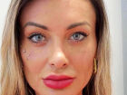 Andressa Urach fez a mudança na cor dos olhos