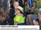 Militante gravou vídeo, conversou com o presidente e o abraçou no lançamento do Plano Safra. Foto: Reprodução CanalGov