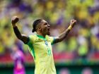 Raphinha criticou Mundial de Clubes da Fifa por falta de férias aos clubes europeus.  