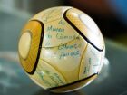 Bola autografada por Neymar foi devolvida 20 dias depois do possível furto. 
