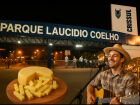 Evento da Acrissul tem atrações culturais e barracas com produtos feitos com leite.