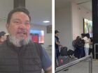 À esquerda, secretário Ricardo Senna no desembarque; à direita, familiares recebem a comitiva com abraços no Aeroporto de Campo Grande.