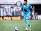 Neymar renovou com o Santos até dezembro de 2025. 