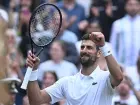 Djokovic bate compatriota, alcança a 100ª vitória em Wimbledon e avança às oitavas de final