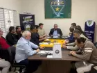 Dirigentes de clubes e membros da FFMS durante reunião que definiu a Série B do Campeonato Estadual de 2025.