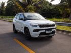 Jeep Compass ultrapassa 500 mil unidades vendidas no Brasil e se mantém líder absoluto entre SUVs médios.