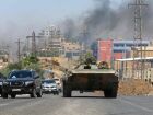 Imagem desta terça-feira, 15, mostra um tanque do Exército sírio na cidade de Sweida após combates entre drusos e beduínos. Envios das tropas provocou ataques de Israel, que busca manter militares sírios afastados da fronteira israelense 