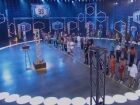 Participantes do 'Game dos 100' durante programa de estreia; 10 foram eliminados