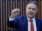 Renan Filho afirma que família Bolsonaro segue para extrema-direita