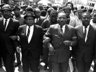 Martin Luther King Jr. (no centro) foi assassinado em 4 de abril de 1968, em Memphis, no Tennessee. 