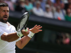 Djokovic avançou com facilidade à terceira fase de Wimbledon.  