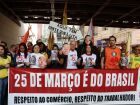Manifestação dos comerciários da 25 de março, com organização do sindicato dos comerciários de São Paulo, contra medidas do presidente dos Estados Unidos, Donald Trump. 