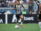 Lateral-esquerdo do Galo é diagnosticado com problema na coxa esquerda e desfalca equipe contra Bucaramanga pela Sul-Americana