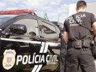 Agentes da Polícia Civil usaram um cão farejador, mas não encontraram drogas no ônibus 