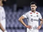 João Basso sofre lesão e desfalca o Santos contra o Juventude, mas Guilherme e Willian Arão se aproximam do retorno ao time após evolução nas recuperações.