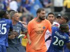 João Pedro, brasileiro do Chelsea, é agredido por Luis Enrique e Donnarumma. 
