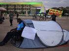 Deputado Hélio Lopes acampado na Praça dos Três Poderes em protesto