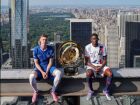 Palmer e Dembélé no Rockefeller Center 
