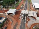 Avanço nas obras do Viaduto Jardim Veraneio! Estrutura no km 485 da BR-163 vai melhorar o acesso à região e garantir mais segurança no trânsito de Campo Grande.