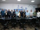 Representantes da Câmara de Campo Grande e de instituições públicas e privadas discutem ações para integrar a Capital à Rota Bioceânica, em reunião da Frente Parlamentar nesta segunda-feira (14).