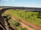 Vista dos condutores da hidrelétrica de Itaipu Binacional, a hidrelétrica foi criada em 26 de abril de 1973 e regida em igualdade entre Brasil e Paraguai