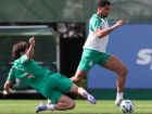 Agustín Giay e Murilo, do Palmeiras, durante treinamento 