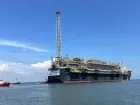 Plataforma da Petrobras que reforçará o pré-sal deixa Singapura