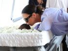 Ivete Sangalo no velório de Preta Gil.