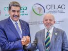 Maduro e Lula se cumprimentam em reunião bilateral na Celac, em março de 2024: relação estremecida e dívida bilionária com o Brasil 