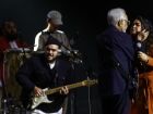 Preta Gil compartilhou o palco ao lado do pai, Gilberto Gil, em participações especiais 