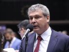 O líder do PT na Câmara dos Deputados, Lindbergh Farias (RJ), afirmou que o governo deve vetar projeto que prevê uso do Fundo Social para dívidas rurais