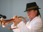 Chuck Mangione morreu em sua casa em Rochester, Nova York, na terça-feira, 22 de julho, enquanto dormia 