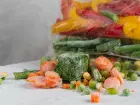 Vegetais e legumes congelados mantêm nutrientes e podem ser uma opção prática e saudável para o dia a dia.