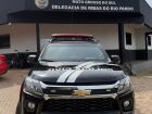 Polícia Civil prende homem em flagrante por porte ilegal de arma e disparos em Ribas do Rio Pardo após discussão em bar.