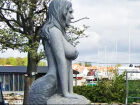 A estátua Den Store Havfrue (Grande Sereia, em português), que fica no Forte Dragør 