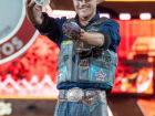 Gustavo Luiz comemora vitória na Tríplice Coroa da PBR Brasil em Barretos.