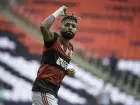 Gabigol enfrenta o banco no Cruzeiro e se declara ao ex-time: 'Flamengo até morrer'