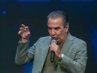 Pastor diz que não fugirá, ou será 'desmoralizado'.