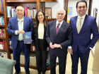 O professor Pedro Chaves, a professora Neca Chaves Bumlai, o ex-presidente Michel Temer e Neca Chaves e o diretor e cofundador da FAC, Wilson Victorio Rodrigues